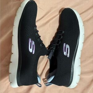 Women’s sketchers